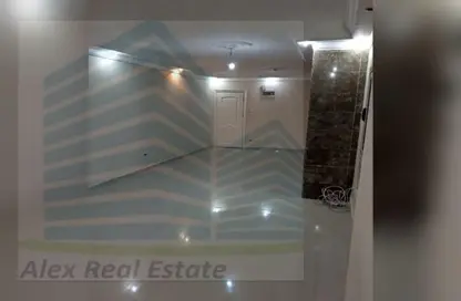 Apartment - 2 Bedrooms - 2 Bathrooms for rent in Gleim Square - Glim - Hay Sharq - Alexandria