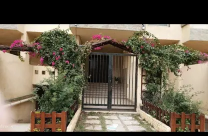 Apartment - 3 Bedrooms - 2 Bathrooms for rent in North Lotus - El Lotus - New Cairo City - Cairo