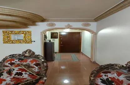 Apartment - 3 Bedrooms - 2 Bathrooms for sale in Cornish El Nile St. - Maadi - Hay El Maadi - Cairo