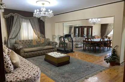 Apartment - 3 Bedrooms - 2 Bathrooms for sale in Al Batal Ahmed Abd El Aziz St. - Mohandessin - Giza