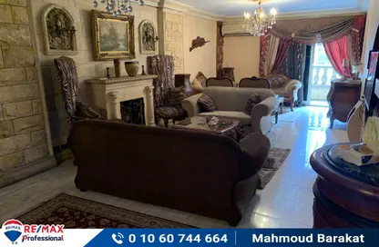 Apartment - 2 Bedrooms - 1 Bathroom for rent in Gamal Abdel Nasser Road - Sidi Beshr - Hay Awal El Montazah - Alexandria