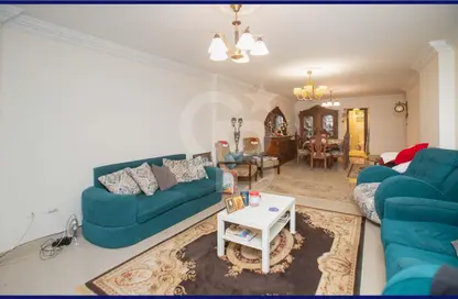 Apartment - 3 Bedrooms - 3 Bathrooms for sale in Al Sayeda Sakina Bint Al Hussein St. - Kafr Abdo - Roushdy - Hay Sharq - Alexandria