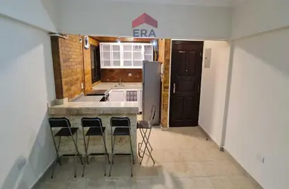 Apartment - 2 Bedrooms - 1 Bathroom for sale in Degla Square - Degla - Hay El Maadi - Cairo