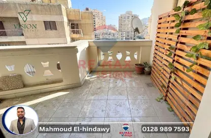 Apartment - 3 Bedrooms - 2 Bathrooms for sale in Albert Al Awal St. - Smouha - Hay Sharq - Alexandria