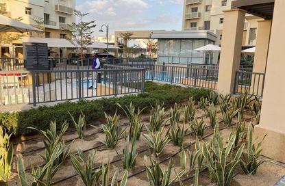 Apartment - 2 Bedrooms - 2 Bathrooms for sale in Fountain Side - Uptown Cairo - Mokattam - Cairo