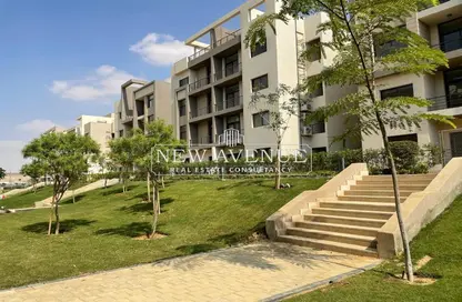 Apartment - 3 Bedrooms - 3 Bathrooms for sale in Villa Square - Fifth Square - The 5th Settlement - New Cairo City - Cairo