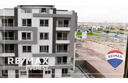 Apartment - 3 Bedrooms - 3 Bathrooms for sale in Cairo University Compound - Sheikh Zayed Compounds - Sheikh Zayed City - Giza