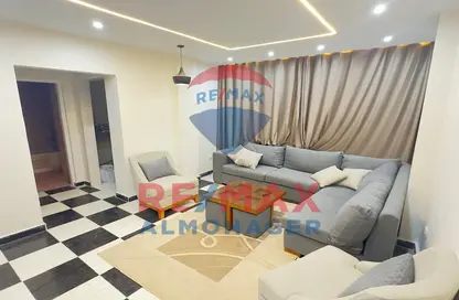 Apartment - 2 Bedrooms - 1 Bathroom for sale in 1st District - Sheikh Zayed City - Giza