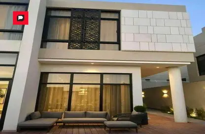 Villa - 5 Bedrooms - 3 Bathrooms for sale in Stei8ht - The 1st Settlement - New Cairo City - Cairo