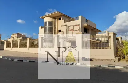 Villa - 4 Bedrooms - 5 Bathrooms for sale in Royal City - Sheikh Zayed Compounds - Sheikh Zayed City - Giza