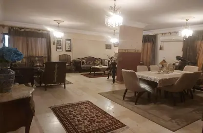 Apartment - 3 Bedrooms - 3 Bathrooms for sale in Mohamed Hassanein Heikal St. - 6th Zone - Nasr City - Cairo