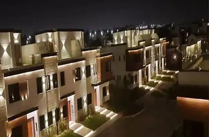 Townhouse - 4 Bedrooms - 5 Bathrooms for sale in Azzar 2 - 5th Settlement Compounds - The 5th Settlement - New Cairo City - Cairo