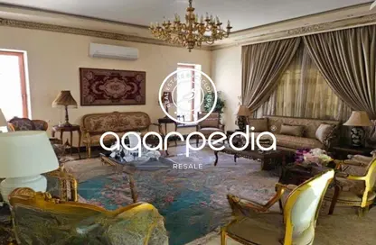 Villa - 5 Bedrooms - 4 Bathrooms for sale in El Narges Buildings - Al Narges - New Cairo City - Cairo