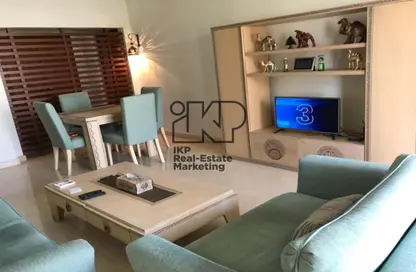 Apartment - 2 Bedrooms - 2 Bathrooms for sale in Uptown Cairo - Mokattam - Cairo