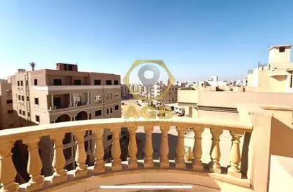 Apartment - 3 Bedrooms - 2 Bathrooms for sale in Al Narges 2 - Al Narges - New Cairo City - Cairo