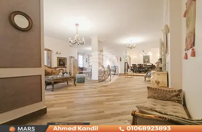 Apartment - 4 Bedrooms - 2 Bathrooms for sale in Mohamed Fawzy Moaz St. - Smouha - Hay Sharq - Alexandria