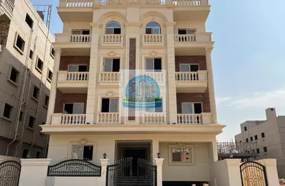 Apartment - 3 Bedrooms - 2 Bathrooms for sale in New Narges - New Cairo City - Cairo