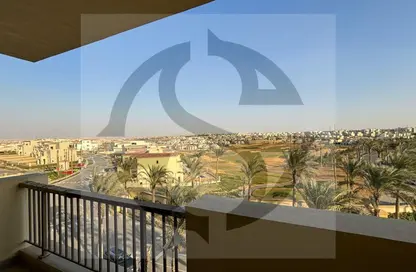 Apartment - 2 Bedrooms - 2 Bathrooms for sale in Fountain Side - Uptown Cairo - Mokattam - Cairo