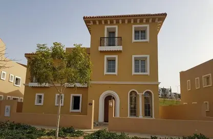 Villa - 4 Bedrooms - 5 Bathrooms for sale in Hyde Park - 5th Settlement Compounds - The 5th Settlement - New Cairo City - Cairo