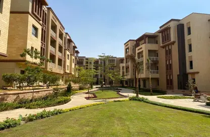 Apartment - 3 Bedrooms - 3 Bathrooms for sale in Green 5 - 6 October Compounds - 6 October City - Giza