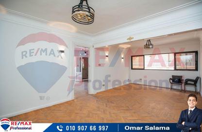 Apartment - 3 Bedrooms - 2 Bathrooms for sale in Al Fath St. - Janaklees - Hay Sharq - Alexandria