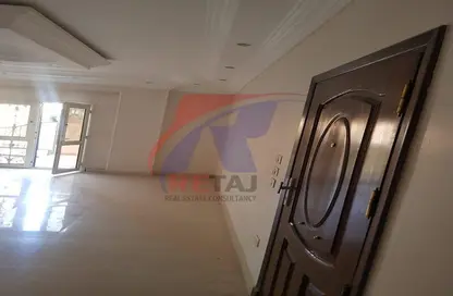 Apartment - 2 Bedrooms - 1 Bathroom for sale in El Banafseg Apartment Buildings - El Banafseg - New Cairo City - Cairo