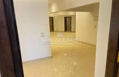 Office Space - Studio - 1 Bathroom for rent in Saint Fatima Square - El Nozha - Cairo