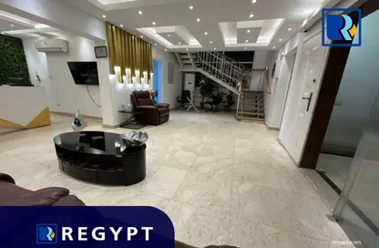 Villa - Studio - 5 Bathrooms for rent in Sarayat Al Maadi - Hay El Maadi - Cairo