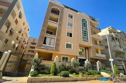 Apartment - 3 Bedrooms - 3 Bathrooms for sale in South Lotus - El Lotus - New Cairo City - Cairo