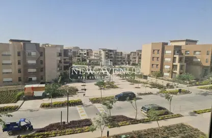 Apartment - 2 Bedrooms - 2 Bathrooms for sale in New Giza - Cairo Alexandria Desert Road - 6 October City - Giza