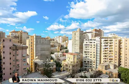 Apartment - 3 Bedrooms - 2 Bathrooms for sale in Abdelhamid Al Abady St. - Roushdy - Hay Sharq - Alexandria