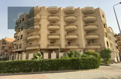 Apartment - 3 Bedrooms - 3 Bathrooms for sale in 1st Neighborhood - 8th Area - Shorouk City - Cairo