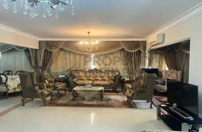 Apartment - 3 Bedrooms - 2 Bathrooms for sale in Abd Al Hameed Lotfy St. - Dokki - Giza