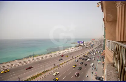 Apartment - 3 Bedrooms - 3 Bathrooms for sale in Al Geish Road - Camp Chezar - Hay Wasat - Alexandria