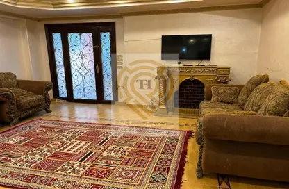 Apartment - 3 Bedrooms - 2 Bathrooms for rent in 1st District - Sheikh Zayed City - Giza