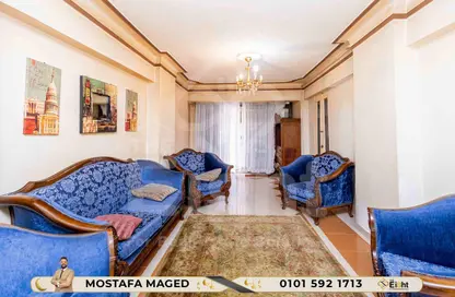 Apartment - 3 Bedrooms - 2 Bathrooms for sale in Mohamed Basha Mohsen St. - Janaklees - Hay Sharq - Alexandria