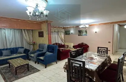 Apartment - 3 Bedrooms - 2 Bathrooms for rent in Al Nasr Road - 6th Zone - Nasr City - Cairo