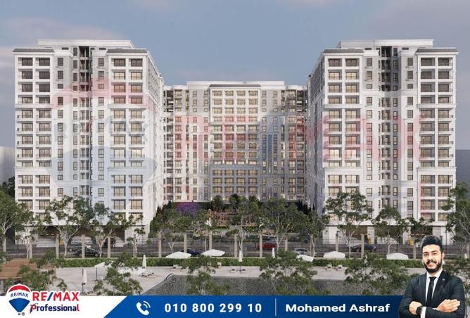 Apartment - 4 Bedrooms - 4 Bathrooms for sale in Al Shohada Square St. - Smouha - Hay Sharq - Alexandria