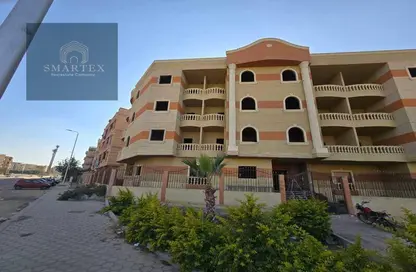 Apartment - 3 Bedrooms - 2 Bathrooms for sale in 1st Neighborhood - 2nd Area - Shorouk City - Cairo