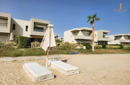 Chalet - 2 Bedrooms - 3 Bathrooms for sale in Azha North - Ras Al Hekma - North Coast