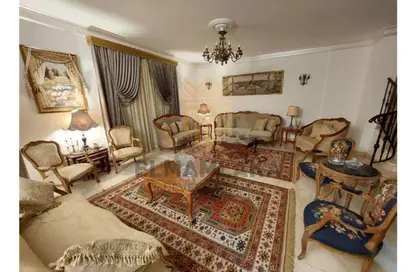 Villa - 5 Bedrooms - 3 Bathrooms for sale in Royal City - Sheikh Zayed Compounds - Sheikh Zayed City - Giza