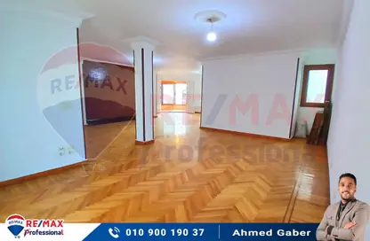 Apartment - 3 Bedrooms - 2 Bathrooms for sale in Shaarawy St. - Laurent - Hay Sharq - Alexandria