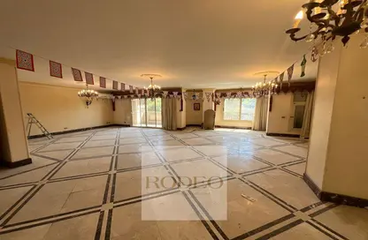 Apartment - 4 Bedrooms - 3 Bathrooms for sale in Sarayat Al Maadi - Hay El Maadi - Cairo