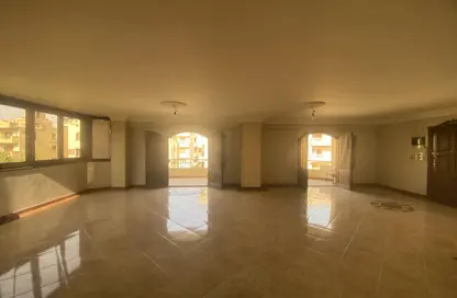 Apartment - 3 Bedrooms - 3 Bathrooms for sale in Gate 5 - Ahmose - Hadayek El Ahram - Giza