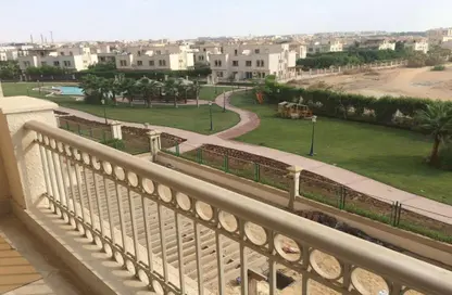 Apartment - 3 Bedrooms - 3 Bathrooms for sale in Greens - 6th District - Sheikh Zayed City - Giza