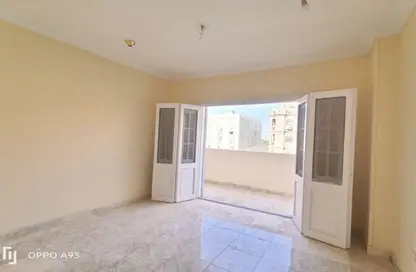 Apartment - 2 Bedrooms - 1 Bathroom for rent in The 1st Settlement - New Cairo City - Cairo