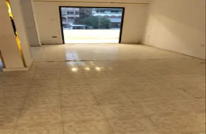 Retail - Studio - 1 Bathroom for rent in Nasr City - Cairo