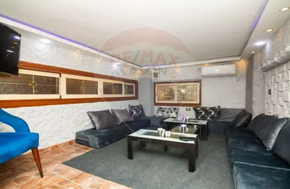 Shop - Studio - 2 Bathrooms for sale in Camp Chezar - Hay Wasat - Alexandria