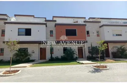 Townhouse - 4 Bedrooms - 4 Bathrooms for sale in Azzar - 5th Settlement Compounds - The 5th Settlement - New Cairo City - Cairo