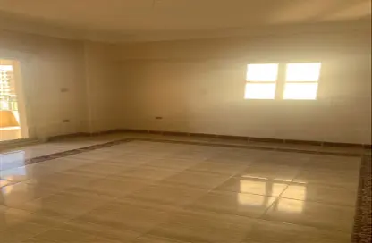 Apartment - 4 Bedrooms - 2 Bathrooms for rent in Ali Amin St. - 1st Zone - Nasr City - Cairo